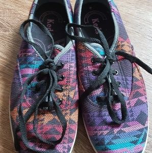 NWOT Tribal print Keds